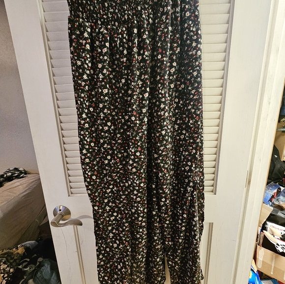 Womans plus size jumpsuit - Picture 3 of 3